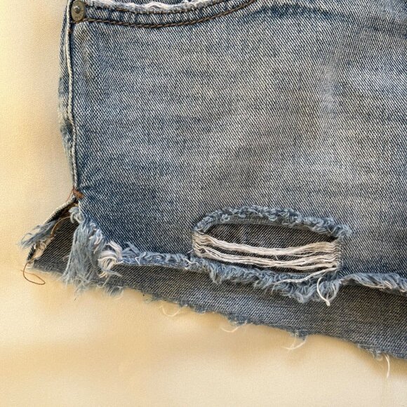 FREE PEOPLE Denim Shorts Womens Sz W 26 Blue Daisy Dukes Distressed Jean Summer - Picture 4 of 16